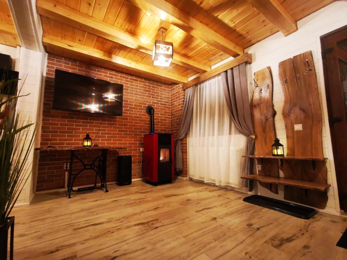 Bear'S Lair Chalet โปรุมบาคู เด ซุซ ภายนอก รูปภาพ