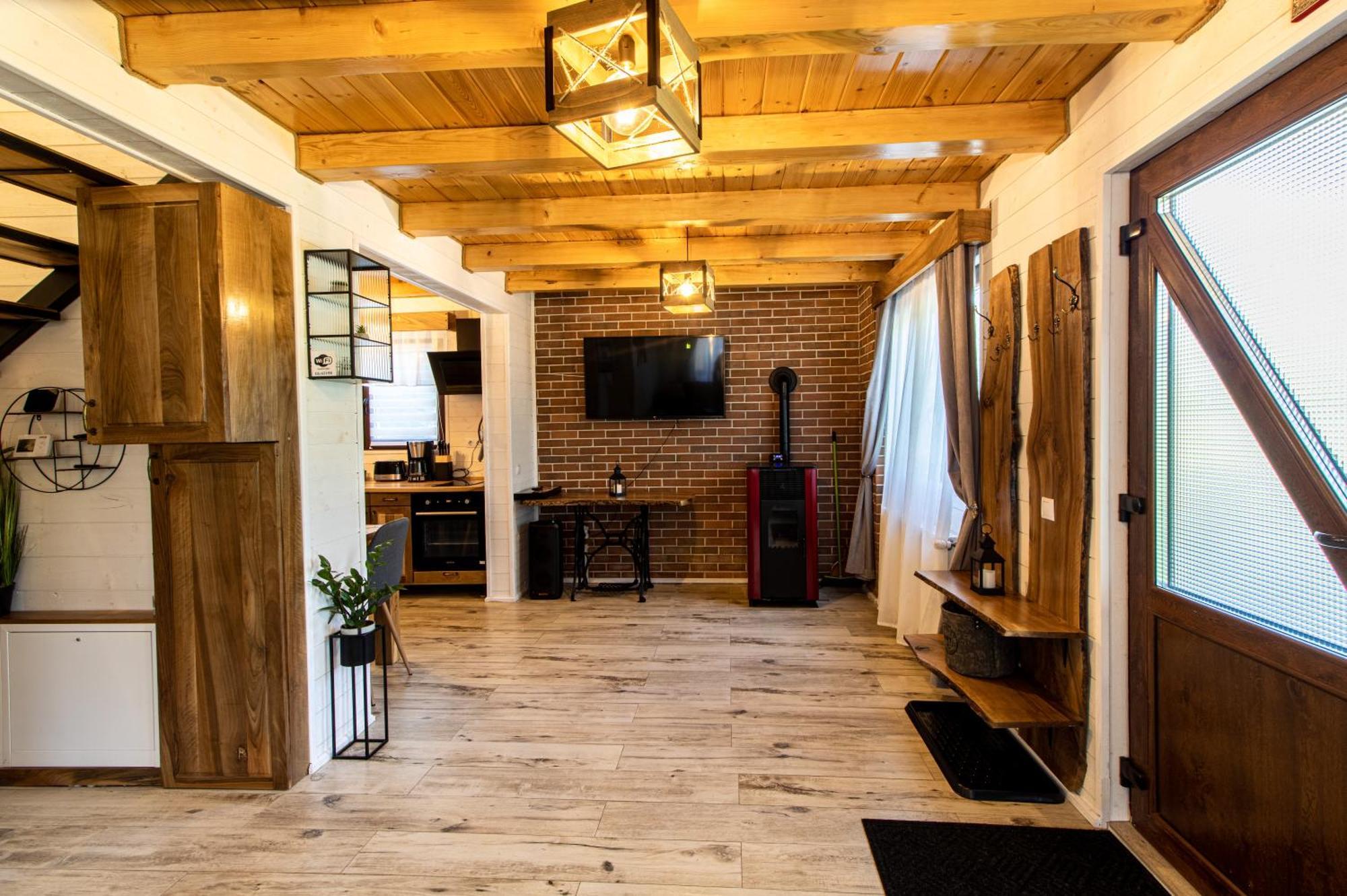Bear'S Lair Chalet โปรุมบาคู เด ซุซ ภายนอก รูปภาพ