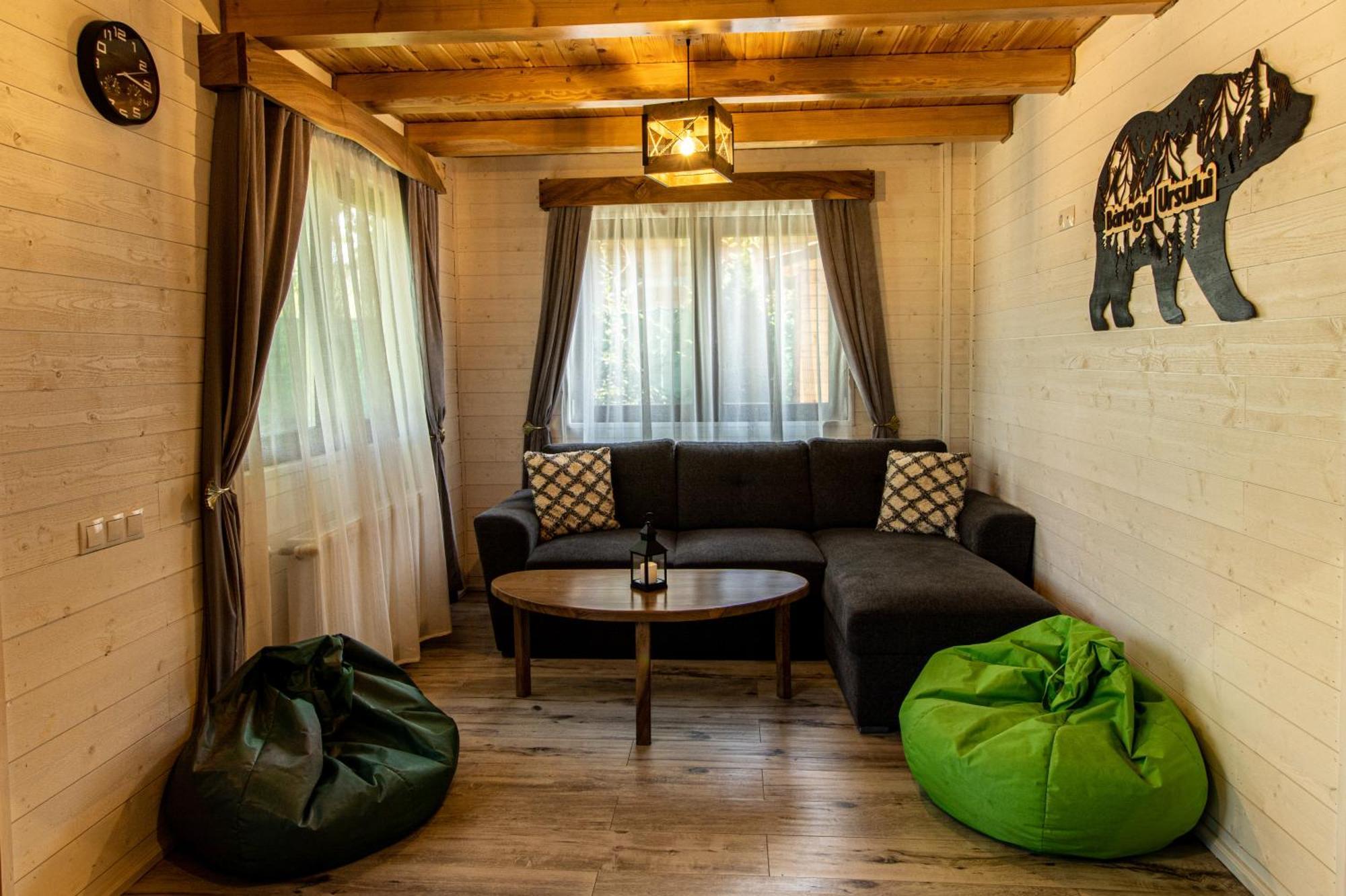 Bear'S Lair Chalet โปรุมบาคู เด ซุซ ภายนอก รูปภาพ